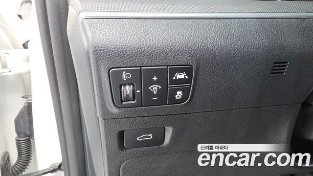 Kia K5 (III) 2.0 Prestige 2022 — фото 34