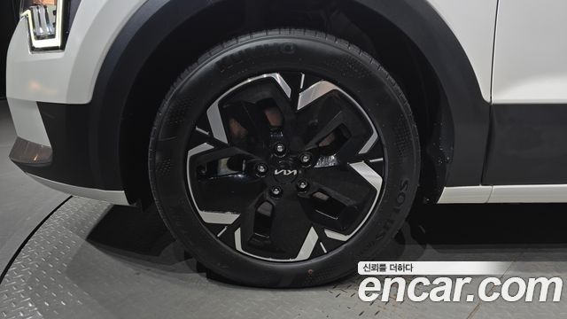 Kia Niro EV Air 2023 — фото 5