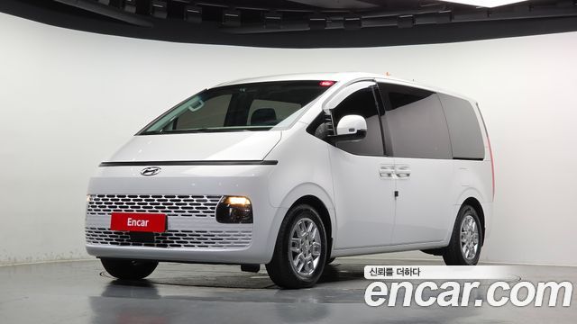 Hyundai Staria Tourer 9-Seater Modern 2023 — фото 1