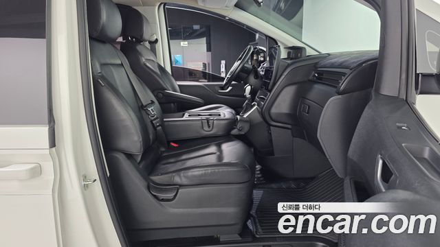Hyundai Staria Tourer 9-Seater Modern 2023 — фото 11
