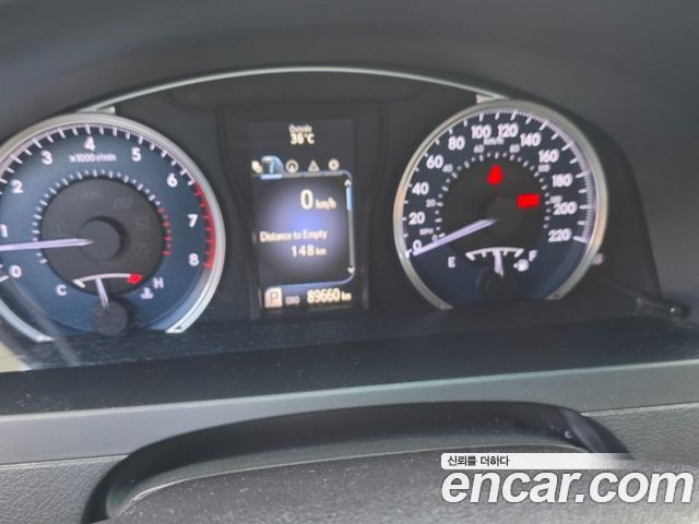 Toyota Camry 2.5 XLE 2015 — фото 18