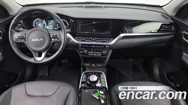 Kia Niro Plus Air 2023 — фото 7