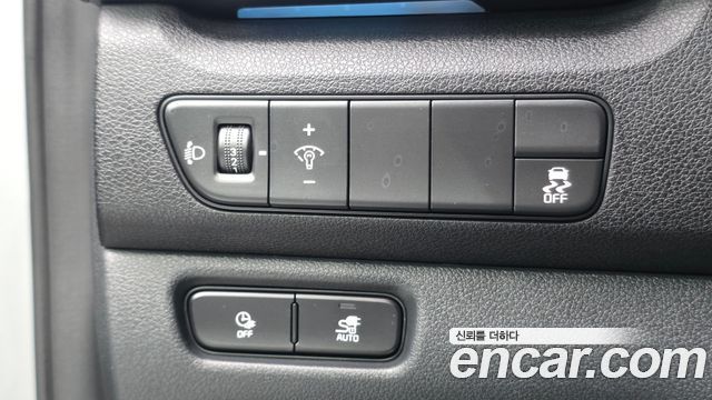 Kia Niro Plus Air 2023 — фото 14