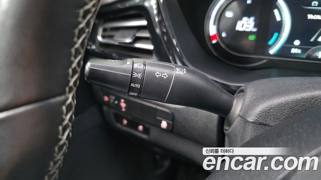 Kia Niro Plus Air 2023 — фото 16