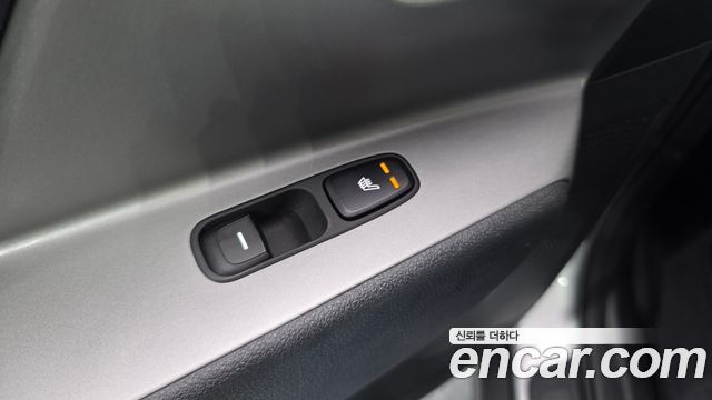 Kia Niro Plus Air 2023 — фото 20