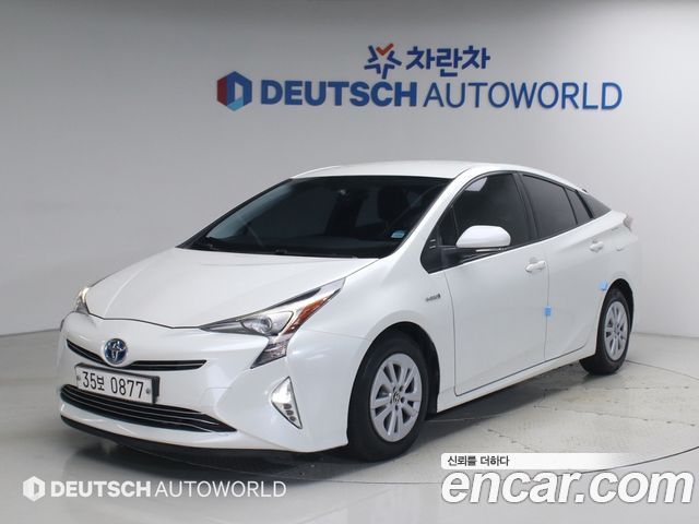 Toyota Prius (IV) 1.8 E 2016 — фото 1