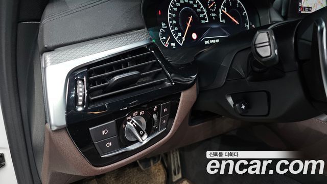BMW 5 Series (G30) 520d M Sport Package Plus 2019 — фото 30