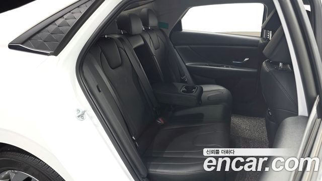 Hyundai Avante (CN7) 1.6 Inspiration 2024 — фото 12