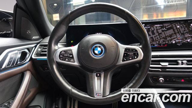 BMW i4 eDrive40 M Sports Pro 2022 — фото 17