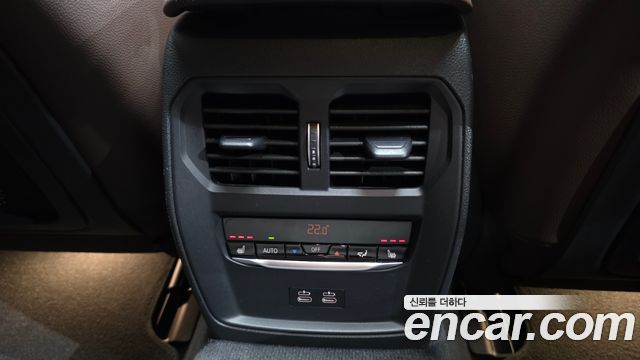BMW i4 eDrive40 M Sports Pro 2022 — фото 23