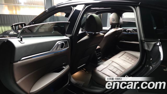 BMW i4 eDrive40 M Sports Pro 2022 — фото 32