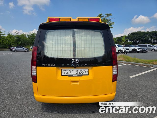 Hyundai Staria L3.5  Kinder Safety Car 15-Seater 2022 — фото 4