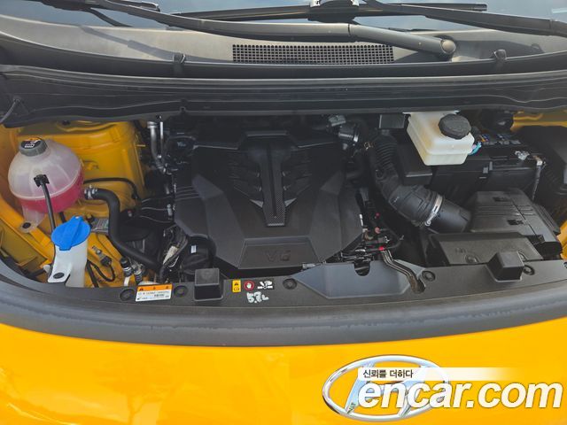Hyundai Staria L3.5  Kinder Safety Car 15-Seater 2022 — фото 6