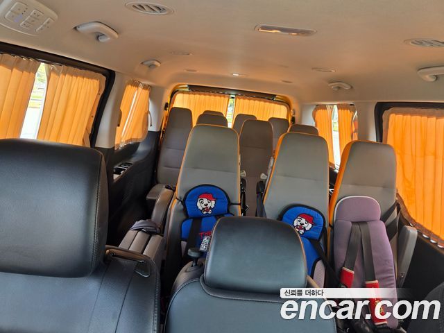 Hyundai Staria L3.5  Kinder Safety Car 15-Seater 2022 — фото 10