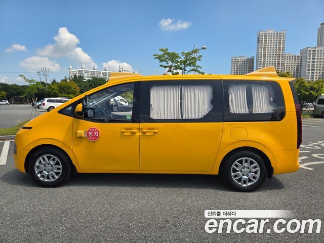 Hyundai Staria L3.5  Kinder Safety Car 15-Seater 2022 — фото 23