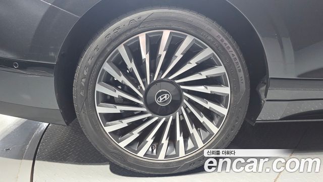 Hyundai Grandeur Hybrid (GN7) Calligraphy 2023 — фото 5