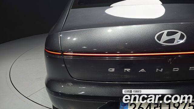 Hyundai Grandeur Hybrid (GN7) Calligraphy 2023 — фото 23