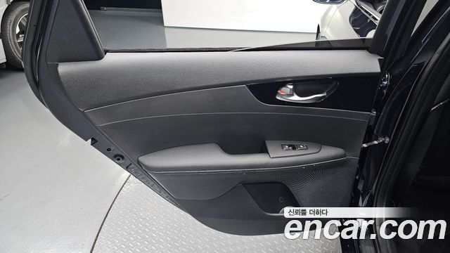 Kia K3 (II) 1.6 signature 2023 — фото 25