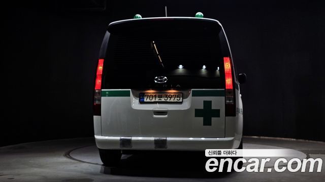 Hyundai Staria Ambulance 2023 — фото 4