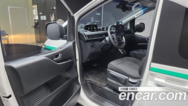 Hyundai Staria Ambulance 2023 — фото 10