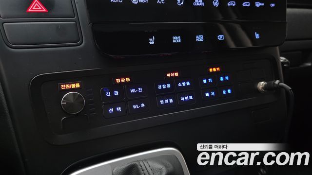 Hyundai Staria Ambulance 2023 — фото 17