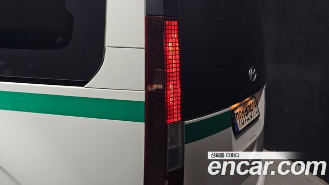 Hyundai Staria Ambulance 2023 — фото 23