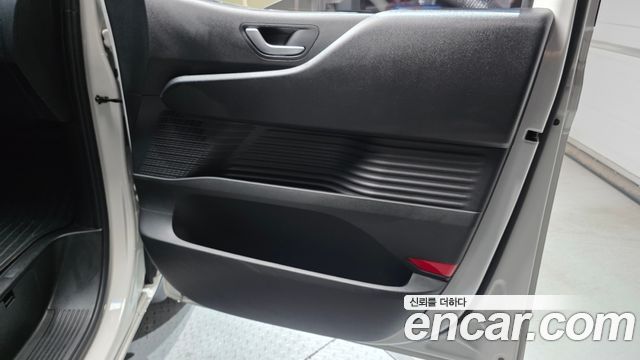Hyundai Staria Ambulance 2023 — фото 25