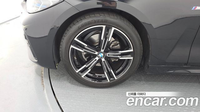 BMW 4 Series (G22) 420i M Sport Convertible 2022 — фото 5