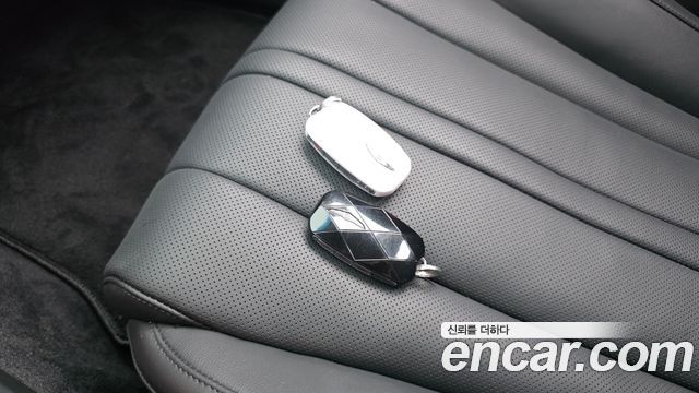 Genesis G80 (RG3) Gasoline 3.5 Turbo AWD 2025 — фото 17