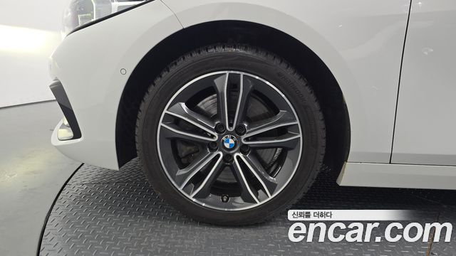 BMW 1 Series (F40) 120i Sports 2022 — фото 5