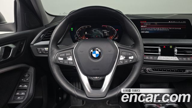 BMW 1 Series (F40) 120i Sports 2022 — фото 13