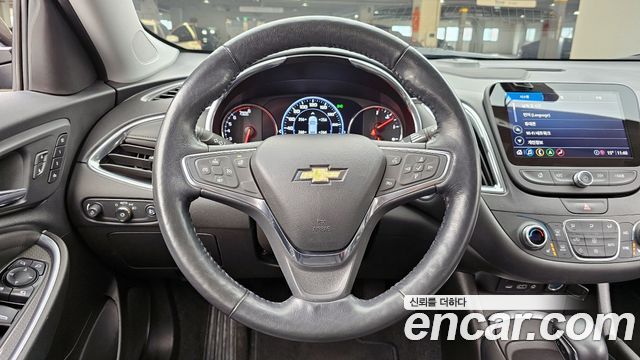 Chevrolet Malibu 2.0 Turbo LT Special 2022 — фото 12