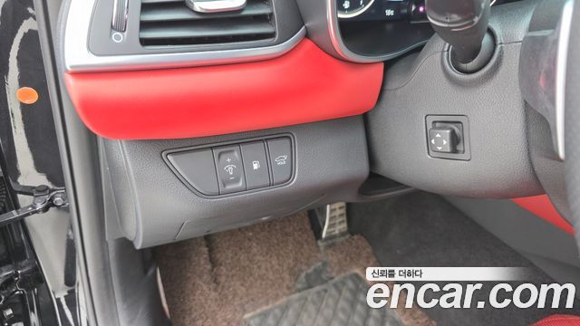 Genesis G70 Gasoline 2.0T 4WD 2023 — фото 17