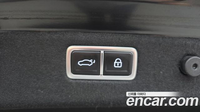 Genesis G70 Gasoline 2.0T 4WD 2023 — фото 20