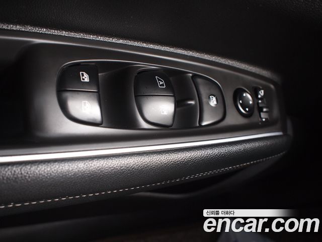 Renault Korea QM6 Diesel 2WD RE Signature 2017 — фото 16