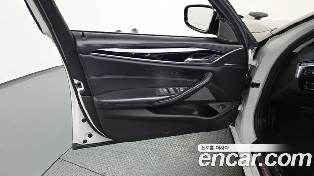BMW 5 Series (G30) 520d Luxury Plus 2020 — фото 24