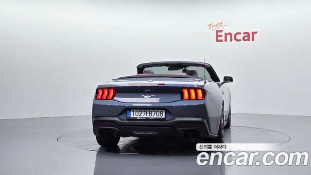 Ford Mustang (VII) 2.3 Ecoboost Premium Convertible 2024 — фото 4