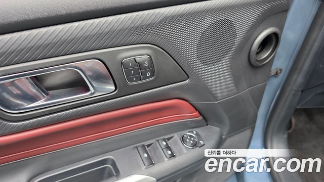 Ford Mustang (VII) 2.3 Ecoboost Premium Convertible 2024 — фото 27