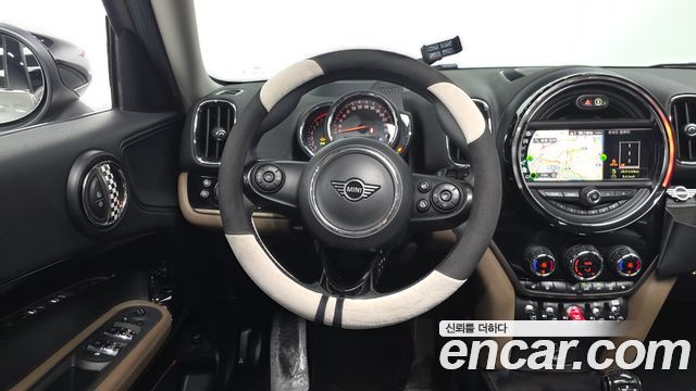 MINI Cooper Countryman HIGH 2nd 2020 — фото 12
