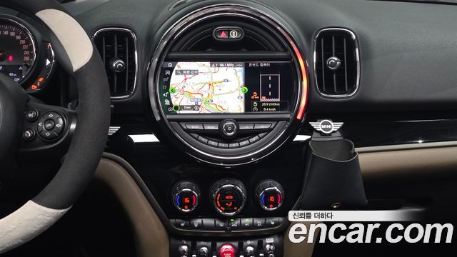 MINI Cooper Countryman HIGH 2nd 2020 — фото 13