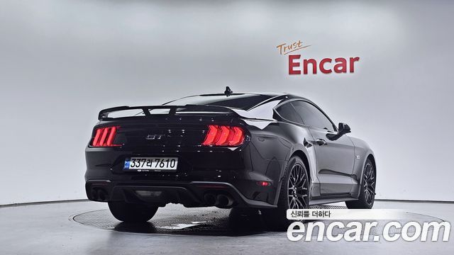 Ford Mustang GT Coupe 2022 — фото 2