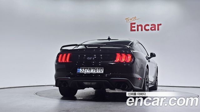 Ford Mustang GT Coupe 2022 — фото 4