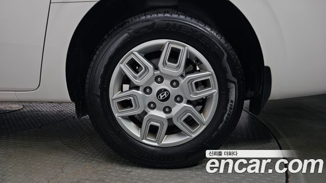 Hyundai Staria HEV 1.6 Cargo 5-Seater Modern 2025 — фото 21