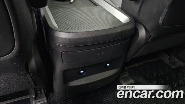 Hyundai Staria HEV 1.6 Cargo 5-Seater Modern 2025 — фото 32