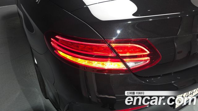 Mercedes-Benz C-Class (W205) C200 Cabriolet 2019 — фото 23
