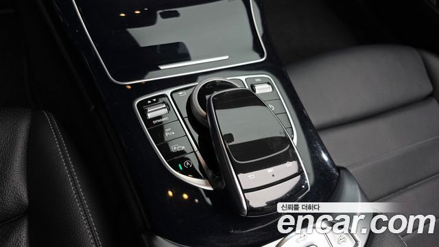 Mercedes-Benz C-Class (W205) C200 Cabriolet 2019 — фото 35