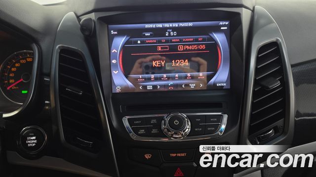 KG Mobility (SsangYong) Style Korando C 2.2 RX 2WD DLX 2018 — фото 15