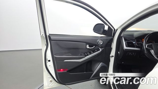 KG Mobility (SsangYong) Style Korando C 2.2 RX 2WD DLX 2018 — фото 24