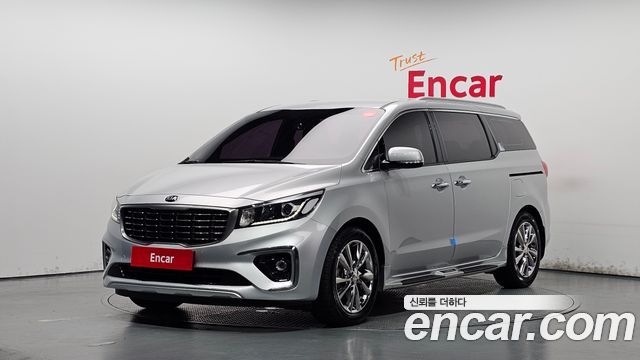 Kia Carnival 9-Seater Prstige 2019 — фото 1