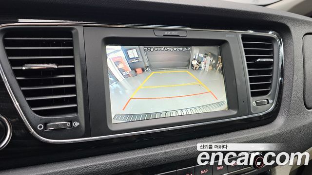 Kia Carnival 9-Seater Prstige 2019 — фото 15